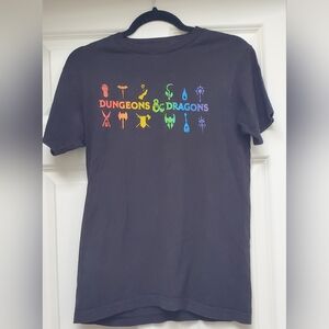Dungeons & Dragons Unisex Tee Shirt Size Small. SOFT 100% Cotton